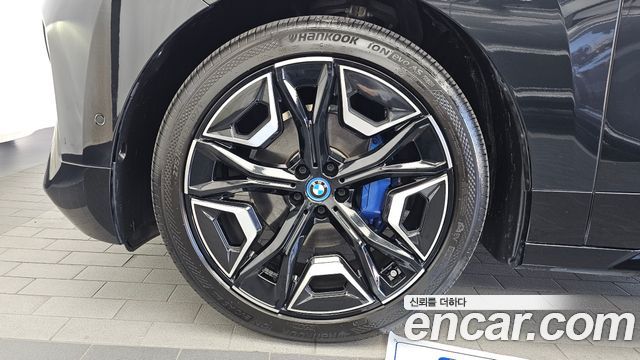 BMW iX xDrive50 Sports Plus 2022 — фото 5