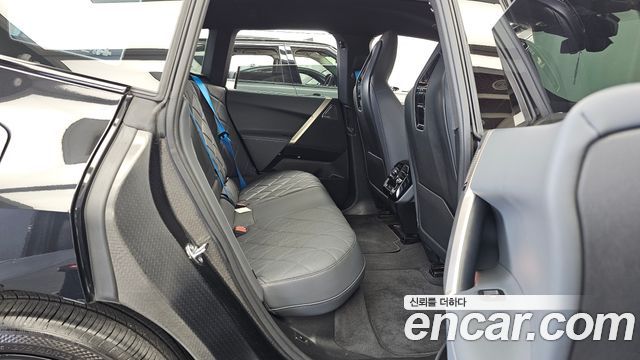 BMW iX xDrive50 Sports Plus 2022 — фото 12
