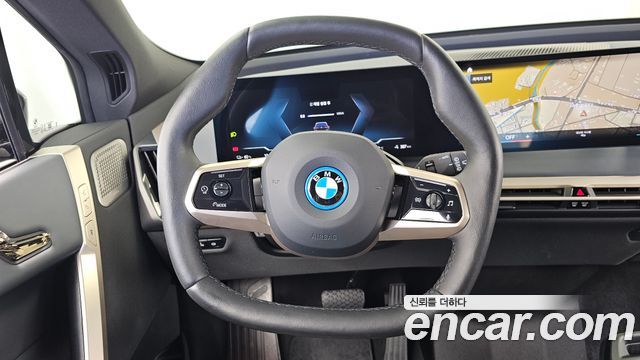 BMW iX xDrive50 Sports Plus 2022 — фото 13