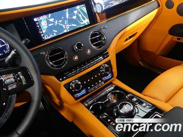 Rolls-Royce Ghost (II) 6.7 EWB V12 2024 — фото 15