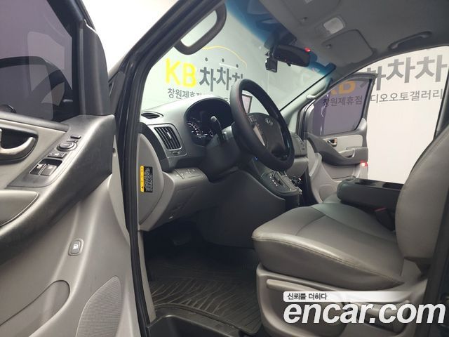 Hyundai Grand Starex Van 3-Seater Smart 2020 — фото 10