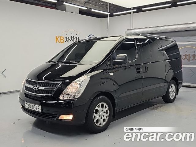 Hyundai Grand Starex 12-Seater Wagon CVX Premium