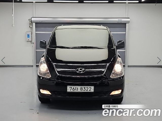 Hyundai Grand Starex 12-Seater Wagon CVX Premium 2013 — фото 2