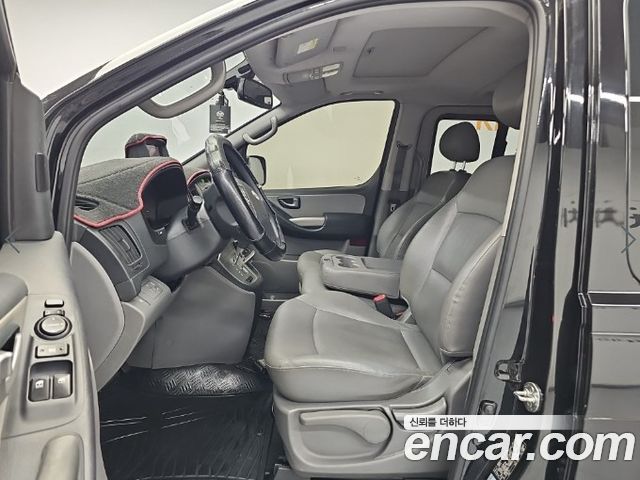 Hyundai Grand Starex 12-Seater Wagon CVX Premium 2013 — фото 15