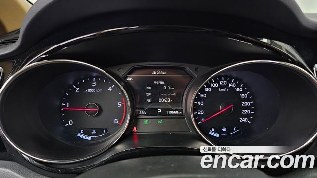 Kia Carnival 9-Seater Hi-Limousine Noblesse Special 2019 — фото 8