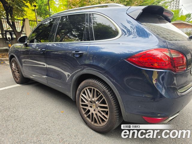Porsche Cayenne 4.8 S 958 2013 — фото 4