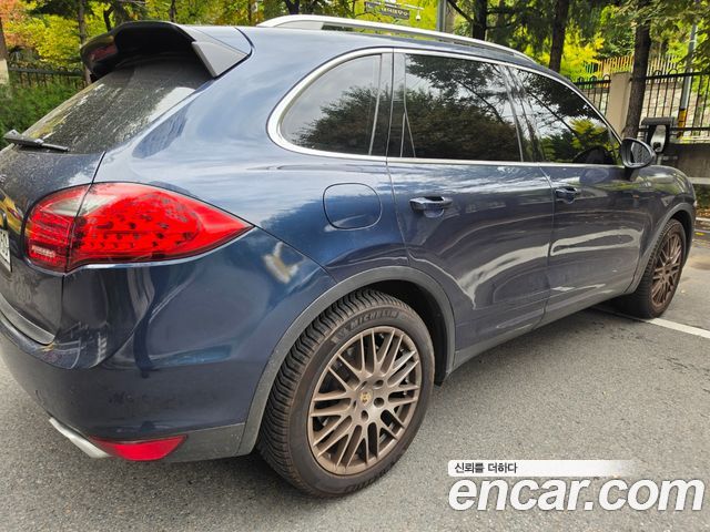 Porsche Cayenne 4.8 S 958 2013 — фото 6