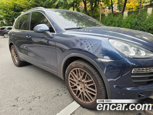 Porsche Cayenne 4.8 S 958 2013 — фото 8
