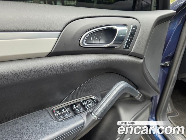 Porsche Cayenne 4.8 S 958 2013 — фото 10