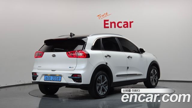 Kia Niro EV Noblesse 2019 — фото 2