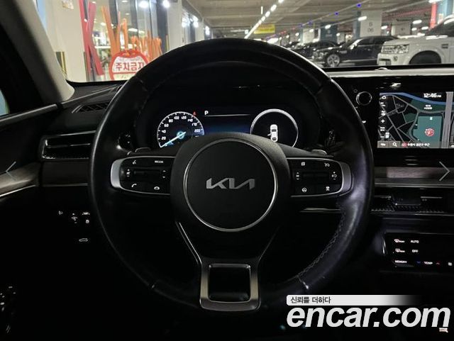 Kia K5 (III) 2.0 Noblesse 2023 — фото 9