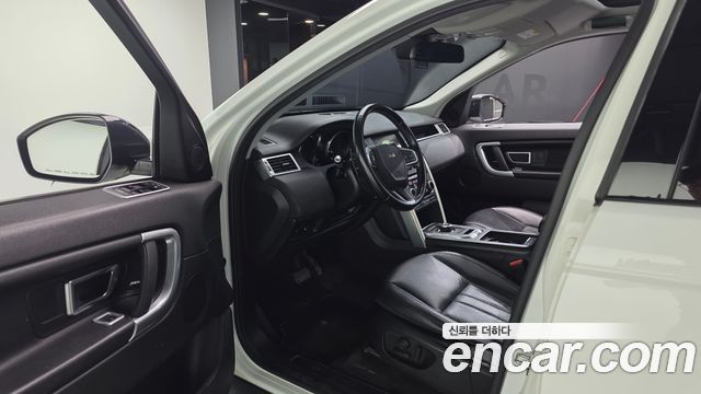Land Rover Discovery Sport 2.0 TD4 SE 2017 — фото 10