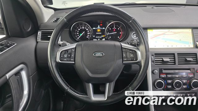 Land Rover Discovery Sport 2.0 TD4 SE 2017 — фото 13