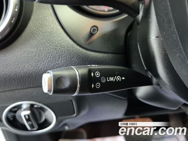 Mercedes-Benz GLA-Class (X156) GLA200 d 4MATIC 2016 — фото 16