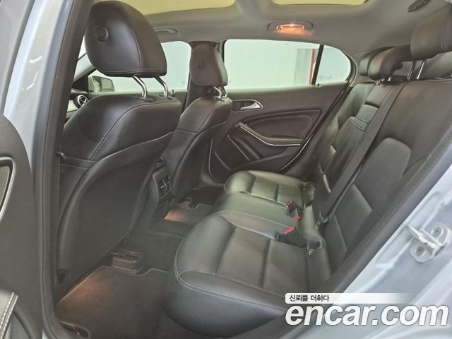 Mercedes-Benz GLA-Class (X156) GLA200 d 4MATIC 2016 — фото 17