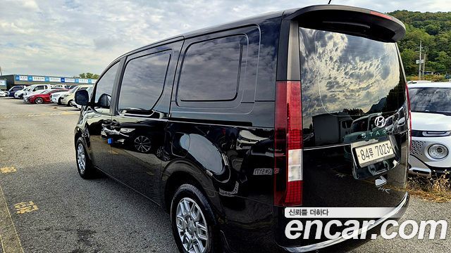 Hyundai Staria L3.5 Cargo 3-Seater Modern 2022 — фото 24