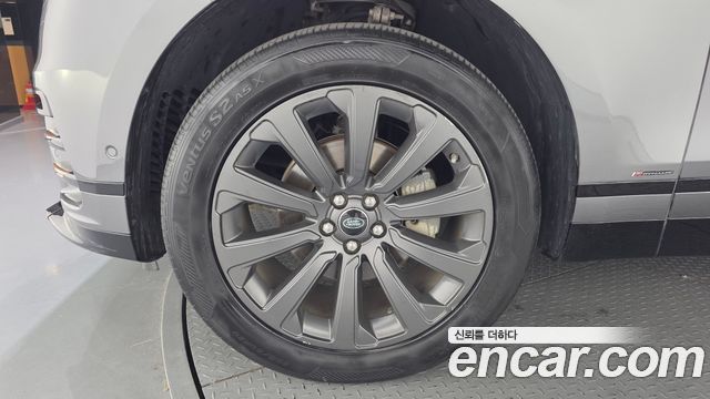 Land Rover Range Rover Velar 2.0 D240 R-Dynamic SE 2019 — фото 5