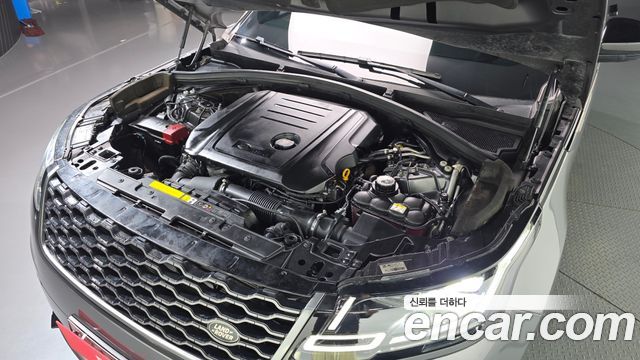 Land Rover Range Rover Velar 2.0 D240 R-Dynamic SE 2019 — фото 6