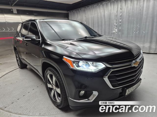 Chevrolet Traverse 3.6 AWD LT Leather Premium 2020 — фото 3