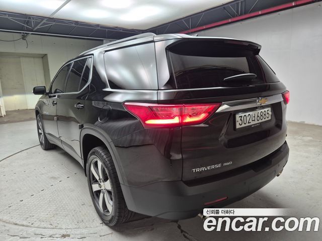 Chevrolet Traverse 3.6 AWD LT Leather Premium 2020 — фото 4