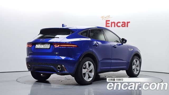 Jaguar E-PACE R250 R-Dynamic SE 2018 — фото 2
