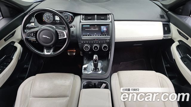Jaguar E-PACE R250 R-Dynamic SE 2018 — фото 7