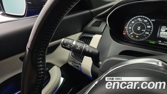 Jaguar E-PACE R250 R-Dynamic SE 2018 — фото 19