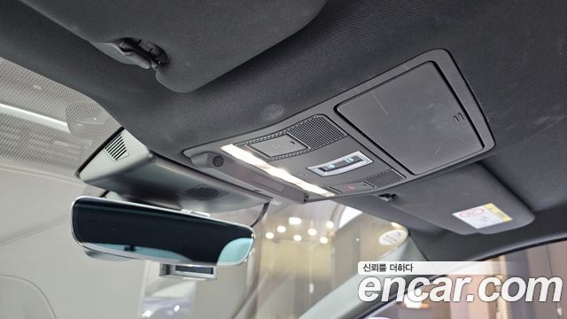 Jaguar E-PACE R250 R-Dynamic SE 2018 — фото 27