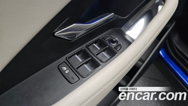 Jaguar E-PACE R250 R-Dynamic SE 2018 — фото 29