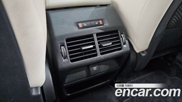 Jaguar E-PACE R250 R-Dynamic SE 2018 — фото 31