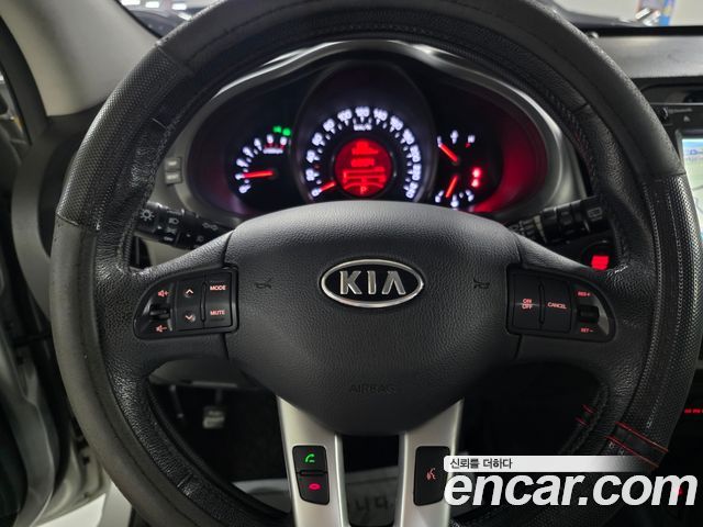 Kia Sportage R Diesel 2WD TLX High-Deluxe 2012 — фото 15