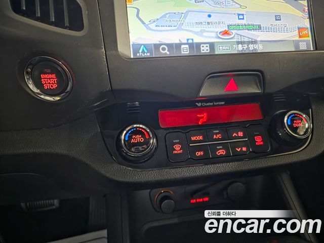 Kia Sportage R Diesel 2WD TLX High-Deluxe 2012 — фото 19