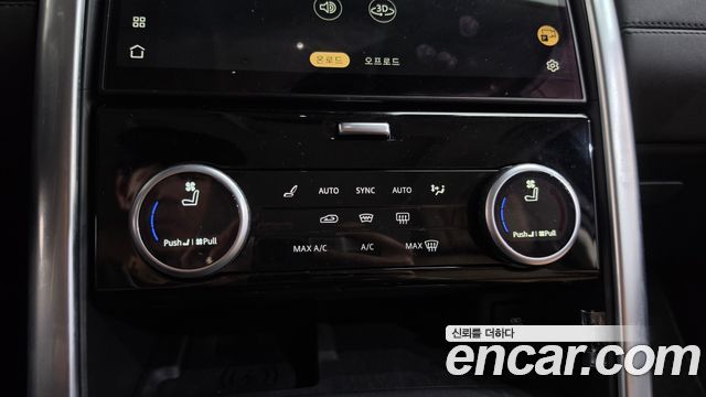 Land Rover Discovery 5 D300 HSE 2022 — фото 16