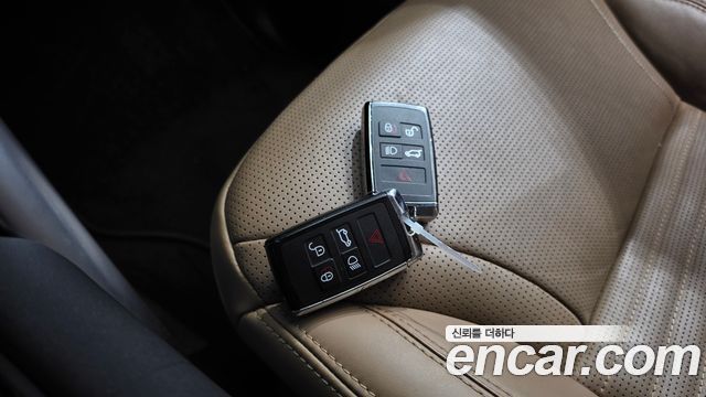 Land Rover Discovery 5 D300 HSE 2022 — фото 20