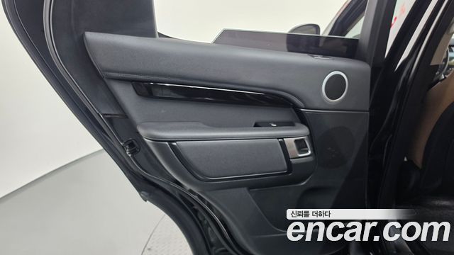Land Rover Discovery 5 D300 HSE 2022 — фото 31