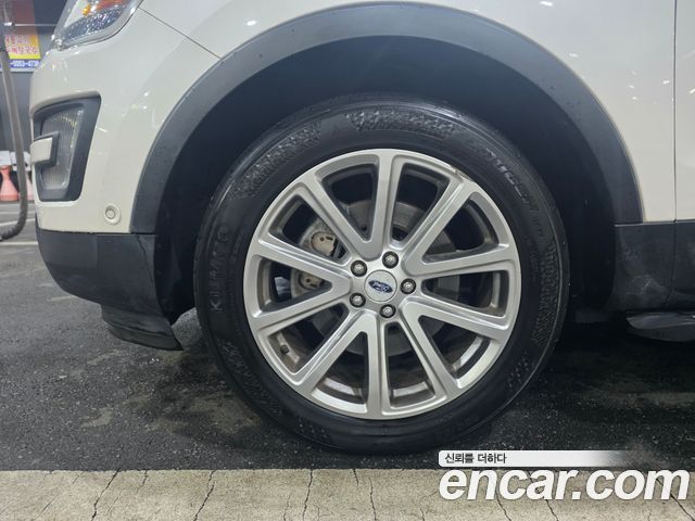 Ford Explorer 2.3 Limited 4WD 5th 2017 — фото 5