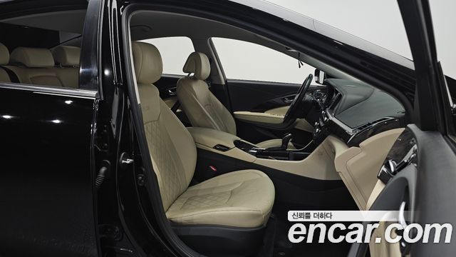 Hyundai Aslan G330 Premium 2015 — фото 10