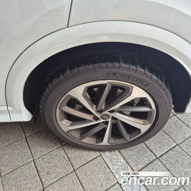 Audi Q5 (80A) 40 TDI Quattro Sportback S Line Sportback 2025 — фото 3