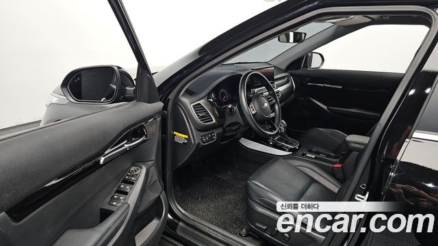 Kia Seltos Diesel 1.6 4WD Noblesse 2020 — фото 10