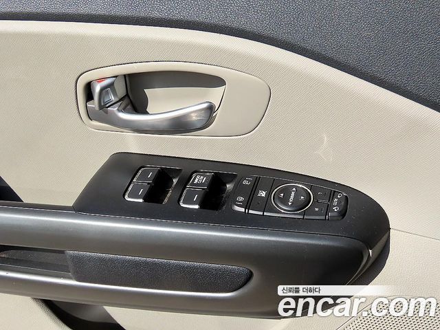 Kia Carnival 11-Seater Deluxe 2019 — фото 16