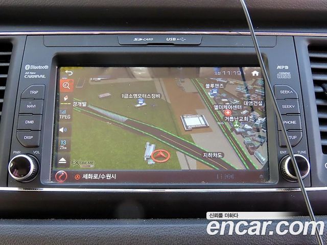Kia Carnival 11-Seater Deluxe 2019 — фото 19