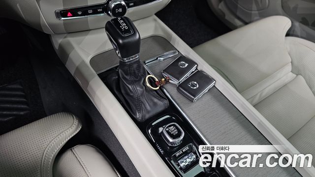 Volvo V60 Cross Country (II) T5 Pro AWD 2020 — фото 9