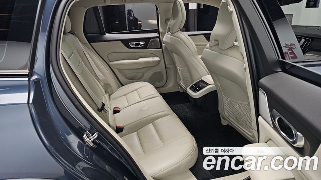 Volvo V60 Cross Country (II) T5 Pro AWD 2020 — фото 12