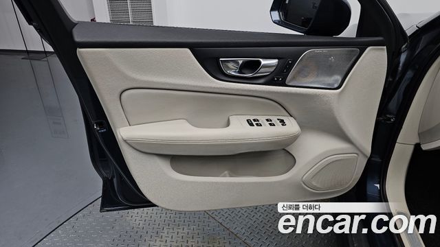 Volvo V60 Cross Country (II) T5 Pro AWD 2020 — фото 24