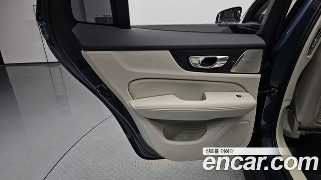 Volvo V60 Cross Country (II) T5 Pro AWD 2020 — фото 25