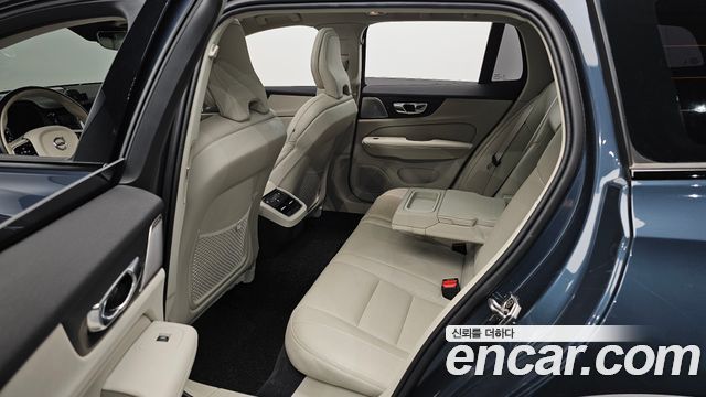 Volvo V60 Cross Country (II) T5 Pro AWD 2020 — фото 26