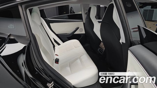 Tesla Model 3 Performance AWD 2024 — фото 12