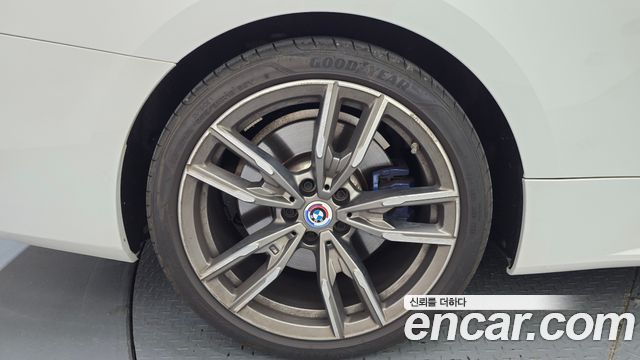 BMW 4 Series (G22) M440i xDrive Convertible 2023 — фото 5