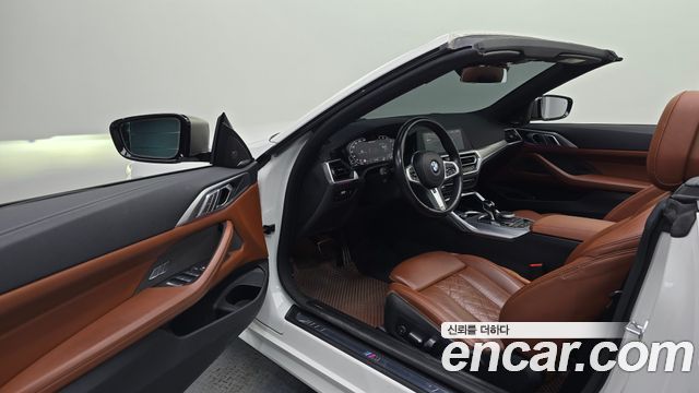 BMW 4 Series (G22) M440i xDrive Convertible 2023 — фото 10