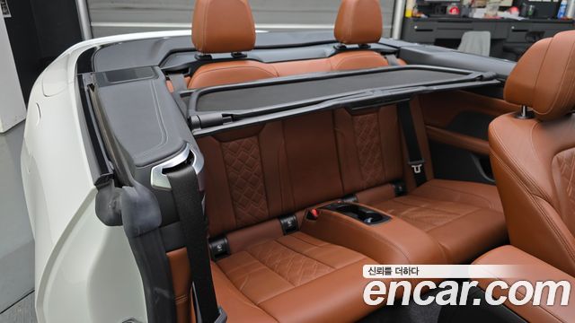 BMW 4 Series (G22) M440i xDrive Convertible 2023 — фото 11
